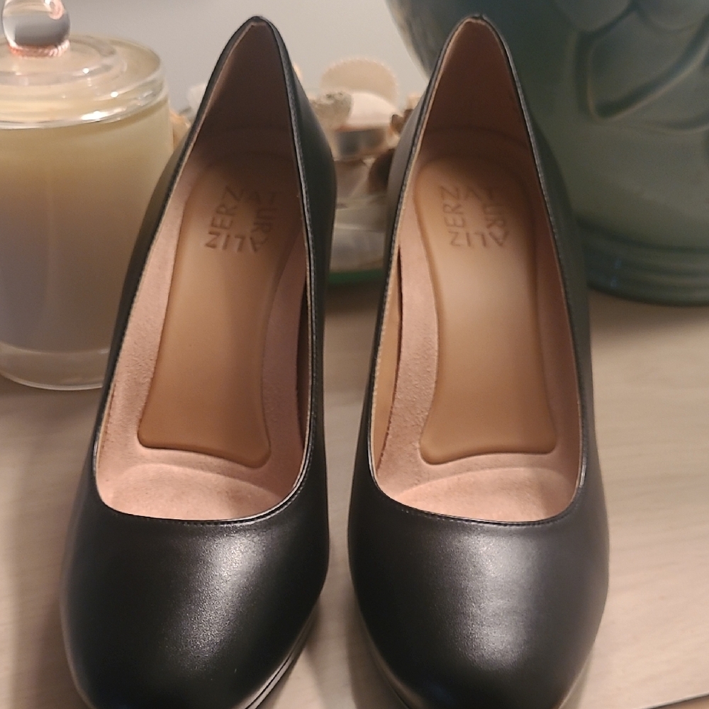 Elegant Black Pumps